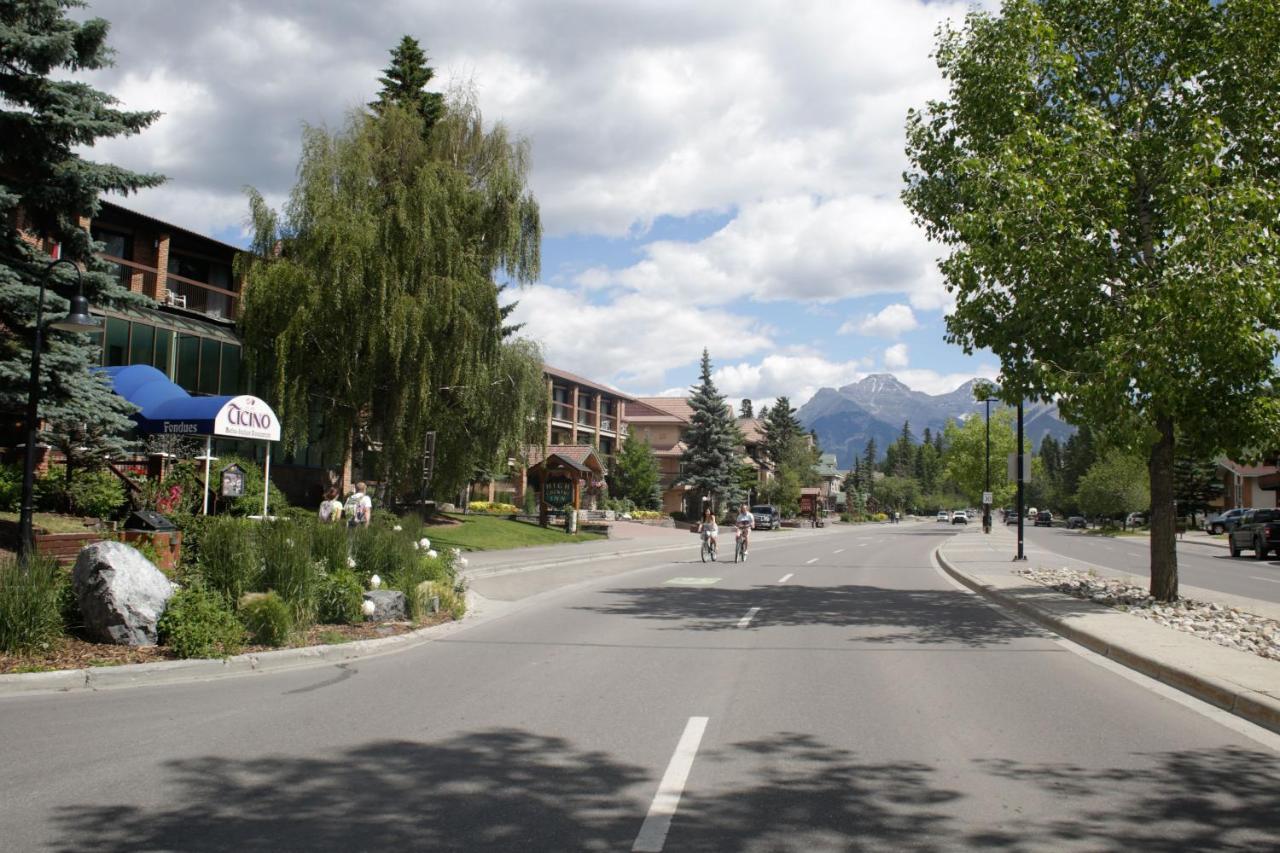 High Country Inn Banff Exterior photo